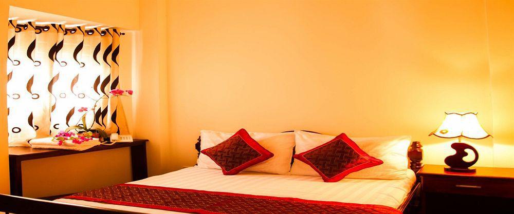 Memories Homestay Хойан Экстерьер фото