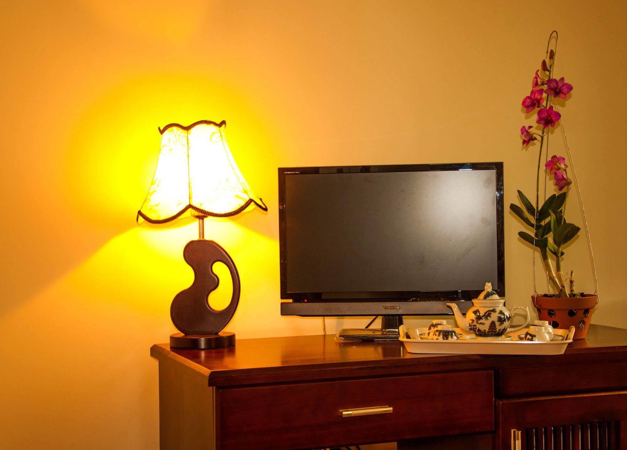 Memories Homestay Хойан Экстерьер фото