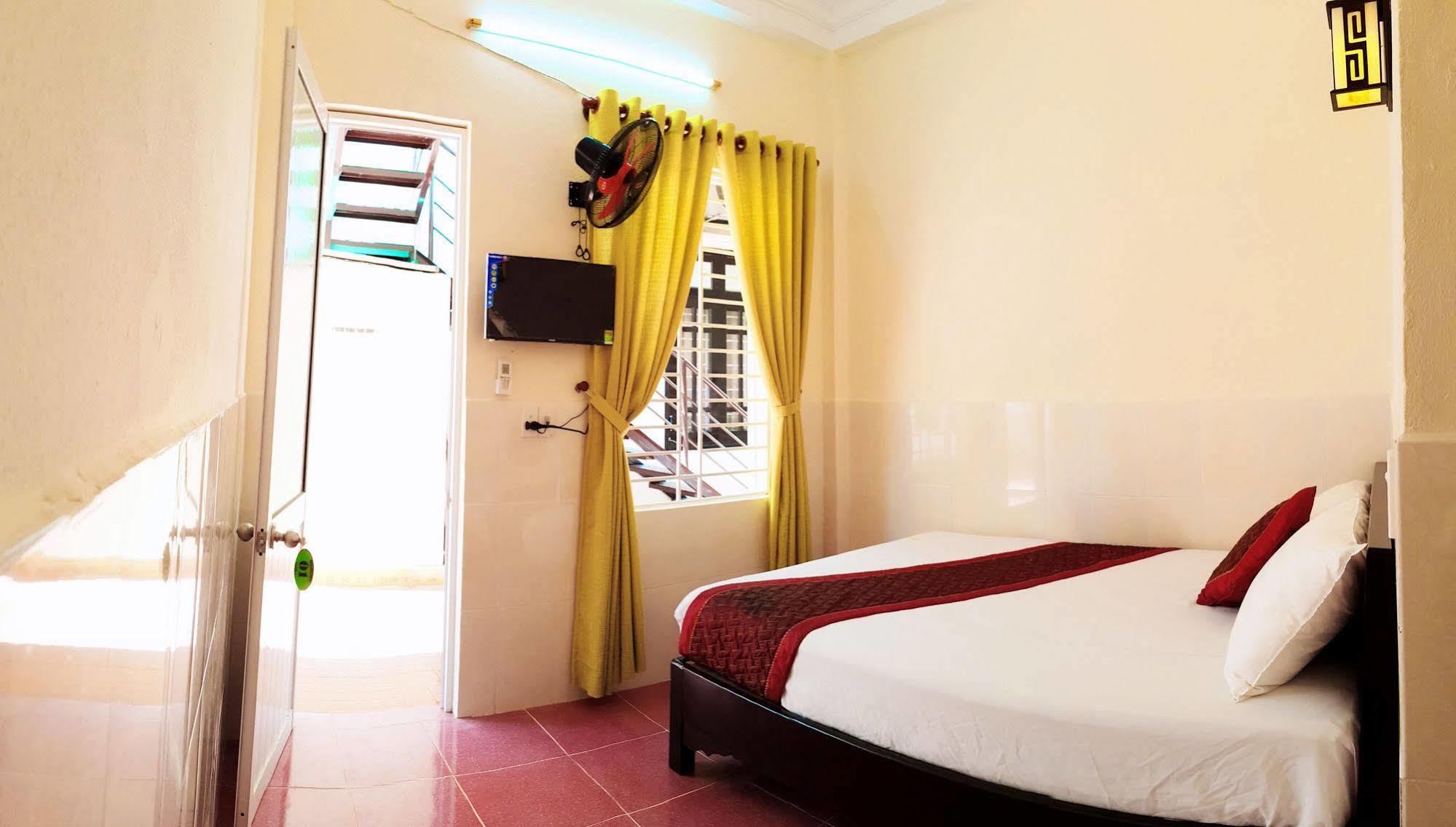Memories Homestay Хойан Экстерьер фото