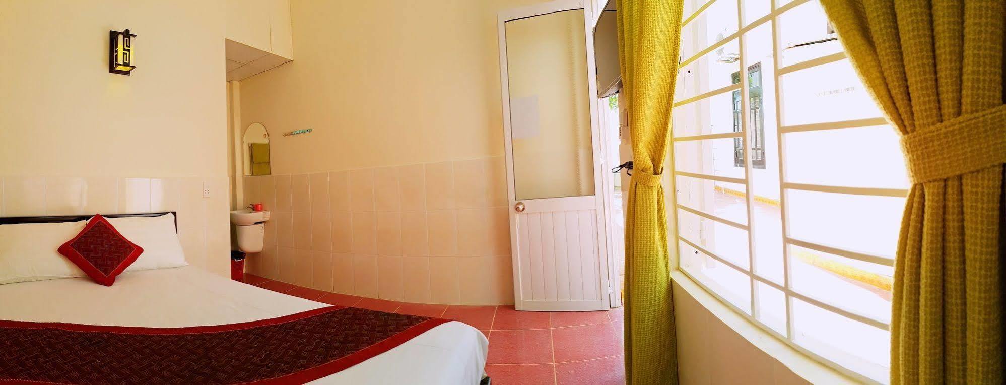 Memories Homestay Хойан Экстерьер фото
