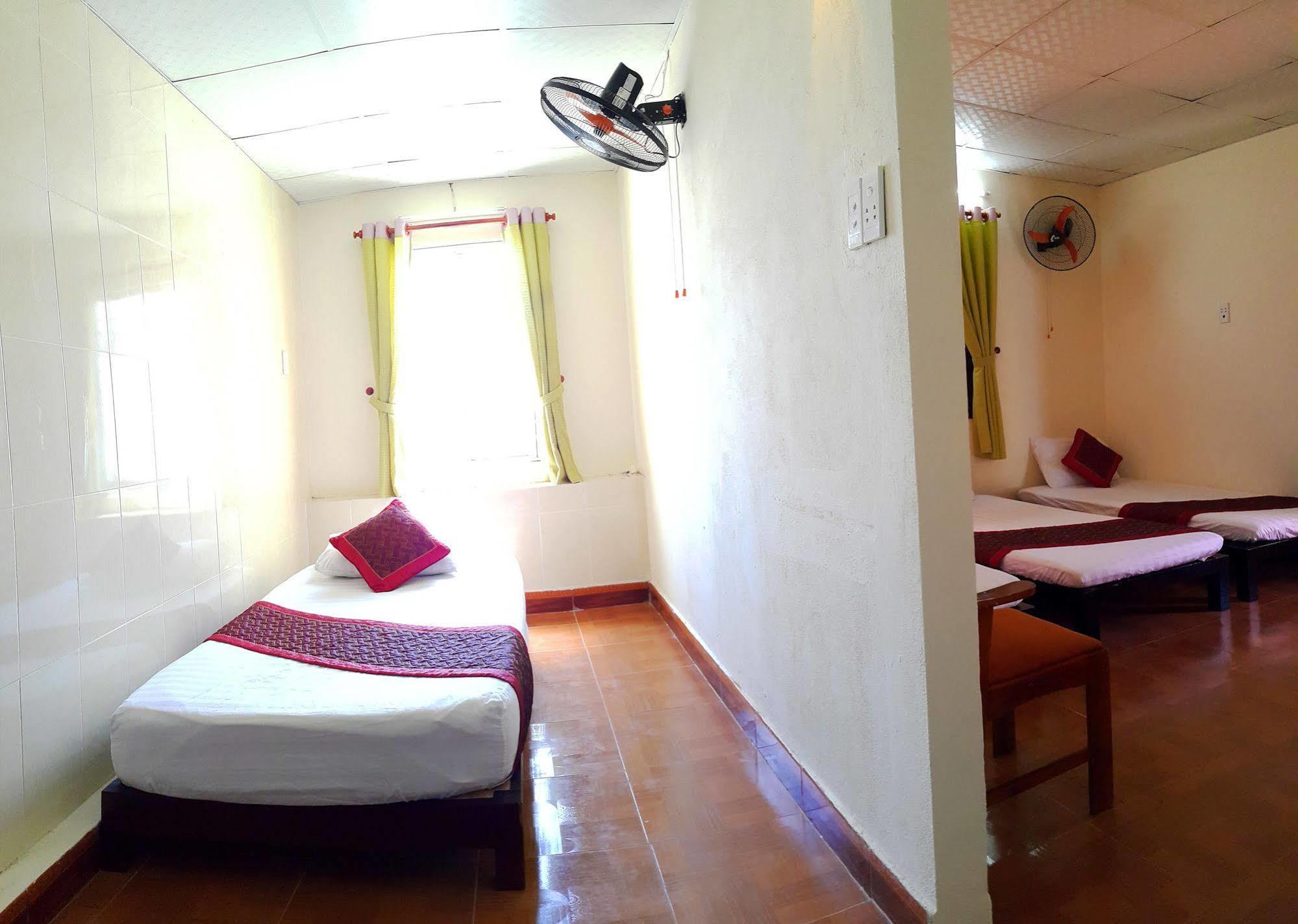 Memories Homestay Хойан Экстерьер фото