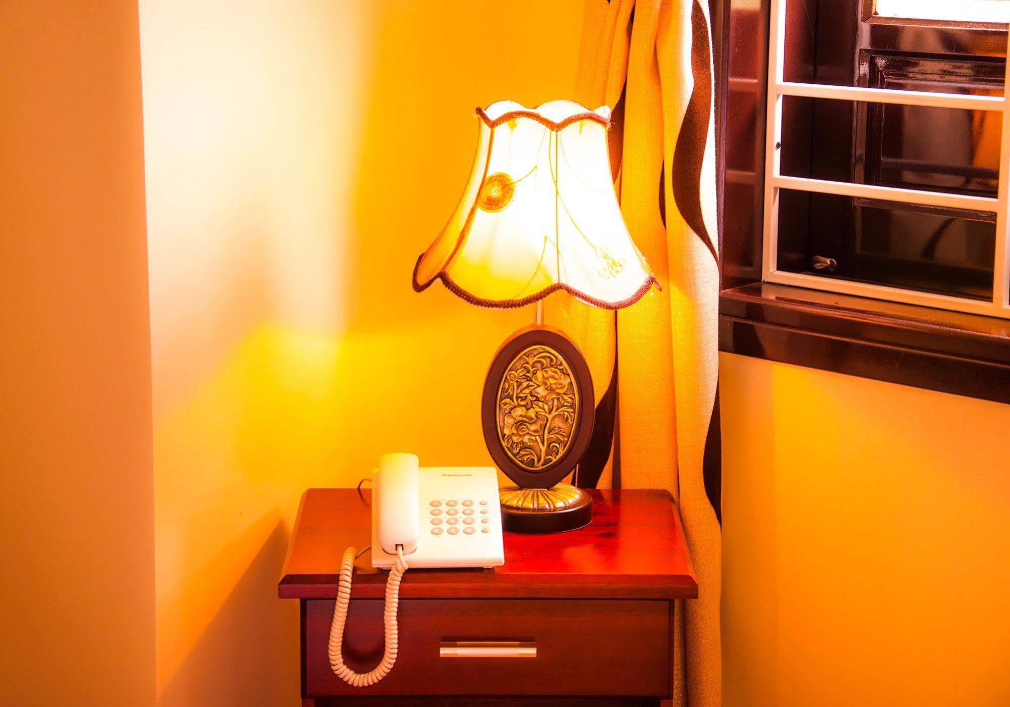 Memories Homestay Хойан Экстерьер фото